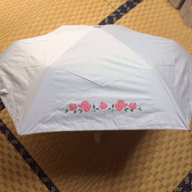 花柄折りたたみ日傘☆新品ミニバッグ付き その他のその他(その他)の商品写真