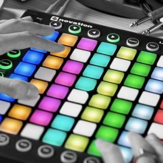 Novation Launchpad Pro(MIDIコントローラー)