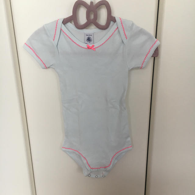 PETIT BATEAU(プチバトー)のプチバトーロンパース18m  18cm キッズ/ベビー/マタニティのベビー服(~85cm)(ロンパース)の商品写真