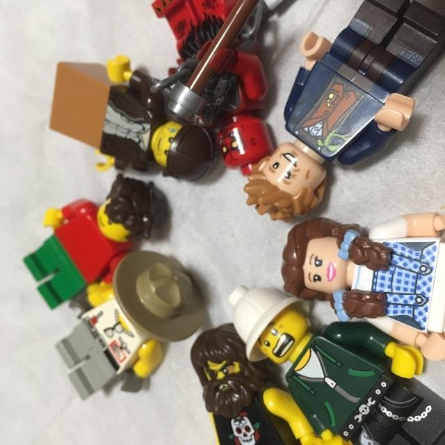 Lego(レゴ)の2 レゴ ミニフィグセット 8体 ミニフィギュア  レゴブロック   エンタメ/ホビーのおもちゃ/ぬいぐるみ(キャラクターグッズ)の商品写真