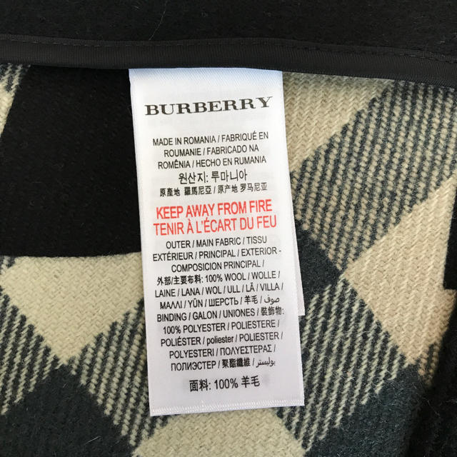 BURBERRY(バーバリー)のバーバリー ポンチョ キッズ/ベビー/マタニティのキッズ服女の子用(90cm~)(ジャケット/上着)の商品写真