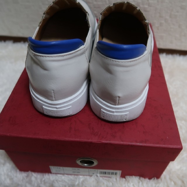 スニーカー　ホワイト×シルバー×ブルー レディースの靴/シューズ(スニーカー)の商品写真