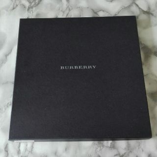 バーバリー(BURBERRY)のバーバリー　空き箱　ハンカチ　BURBERRY (その他)