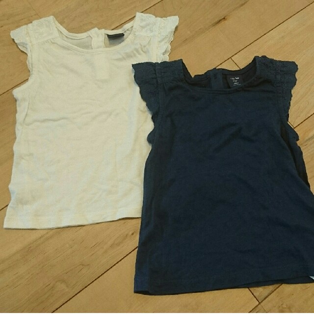 babyGAP(ベビーギャップ)のbabyGAP！袖カットレースTシャツ！ネイビー、ホワイト２枚セット！  キッズ/ベビー/マタニティのキッズ服女の子用(90cm~)(Tシャツ/カットソー)の商品写真