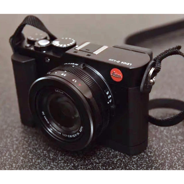 美品 LEICA D-LUX (typ109) グリップ付き。