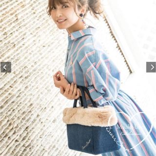 【新品未使用】ドレスキャンプ AAA宇野実彩子コラボ ファー付き2wayバッグ