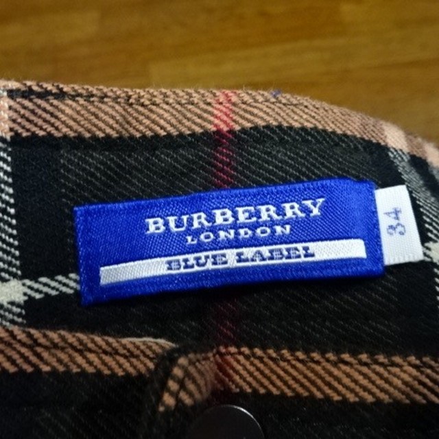 BURBERRY(バーバリー)の【未使用・極美品】バーバリー！総ロゴチェック 7分丈 クロップドパンツ レディースのパンツ(クロップドパンツ)の商品写真