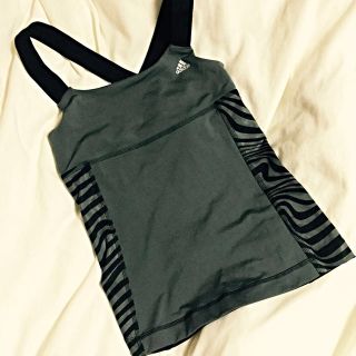 アディダス(adidas)のadidas   tops(タンクトップ)