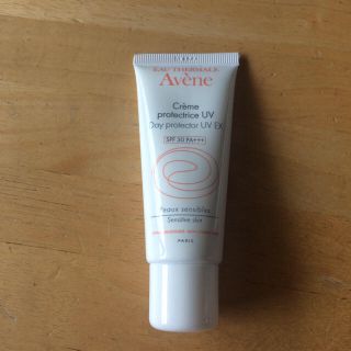 アベンヌ(Avene)のアベンヌ デイプロテクター UV EX(美容液)