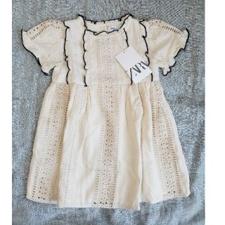 ザラキッズ(ZARA KIDS)の《新品》ZARAKIDS　フリルワンピース　98㎝(ワンピース)