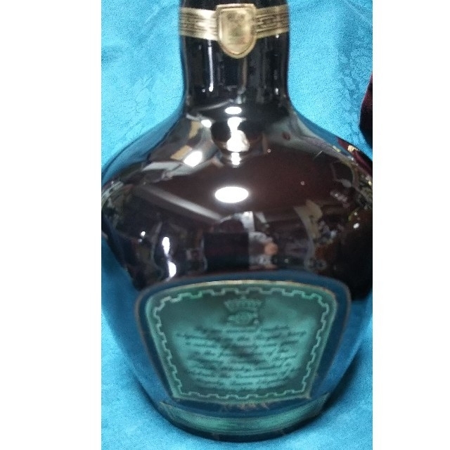 稀少レア、ヴィンテージ品ロイヤルサルト21年スコッチウイスキー、焦げ茶色袋付き。