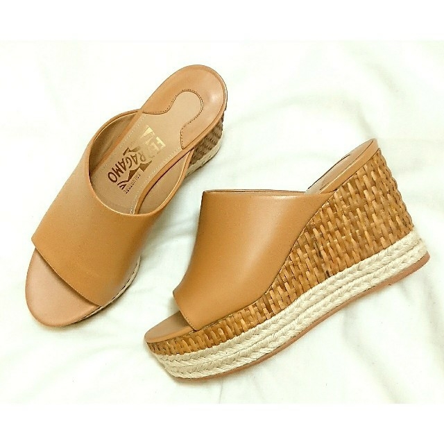 極美品【Ferragamo】ウェッジサンダル | tspea.org
