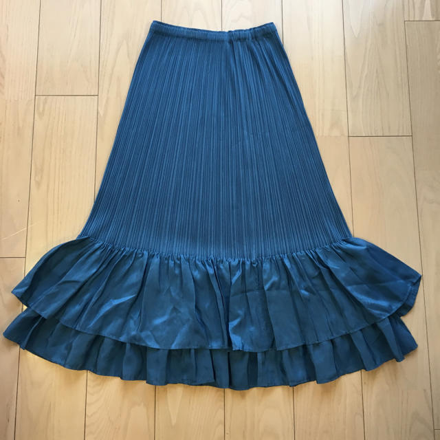 PLEATS PLEASE ISSEY MIYAKE(プリーツプリーズイッセイミヤケ)のプリーツプリーズスカート レディースのスカート(ロングスカート)の商品写真
