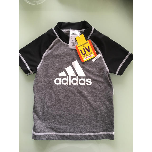 adidas(アディダス)の新品☆アディダス☆adidas☆ラッシュガード☆120cm キッズ/ベビー/マタニティのキッズ服男の子用(90cm~)(水着)の商品写真