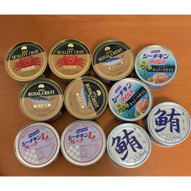 【値下】かに缶 まぐろ缶 シーチキン 11缶 食品/飲料/酒の加工食品(缶詰/瓶詰)の商品写真