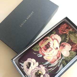 ローラアシュレイ(LAURA ASHLEY)のローラアシュレイ新品未使用長財布ローズ柄パープル(財布)