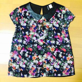 エイチアンドエム(H&M)のH&M 花柄ブラウス(シャツ/ブラウス(半袖/袖なし))