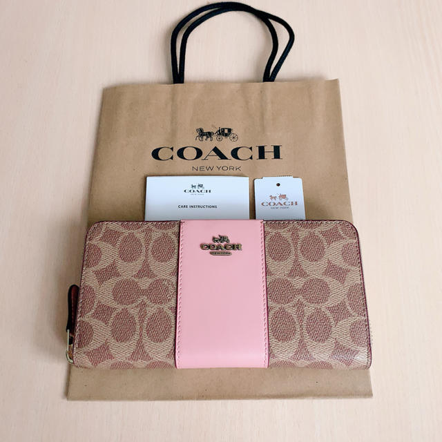 COACH(コーチ)の【新品】COACH 長財布 ピンク ベージュ レディースのファッション小物(財布)の商品写真