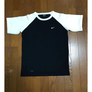 ナイキ(NIKE)のNIKE Tシャツ(Tシャツ/カットソー(半袖/袖なし))