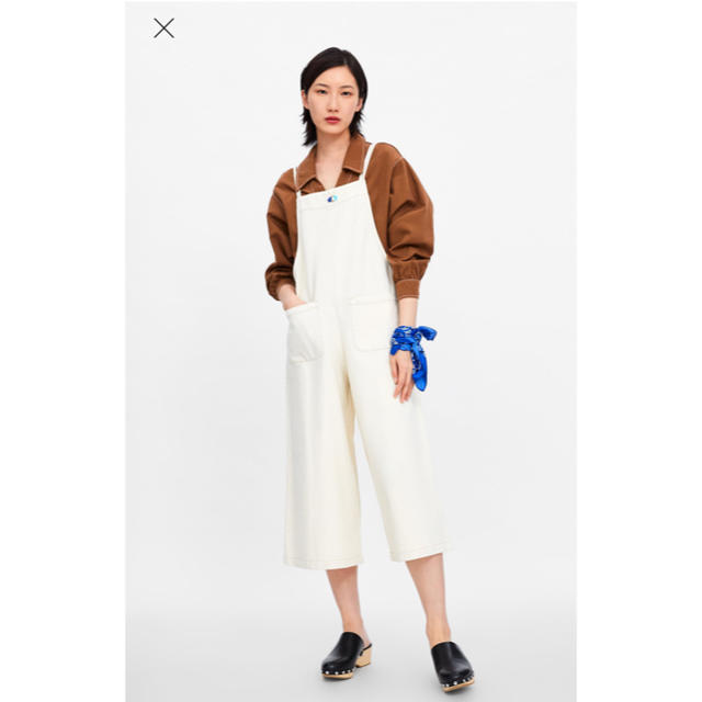 ZARA(ザラ)のZARA ホワイトサロペット レディースのパンツ(サロペット/オーバーオール)の商品写真