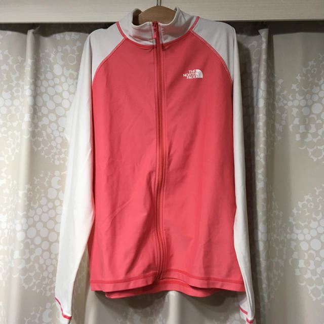 THE NORTH FACE(ザノースフェイス)のjunjun様専用ノースフェイス ラッシュガード キッズ/ベビー/マタニティのキッズ服女の子用(90cm~)(水着)の商品写真