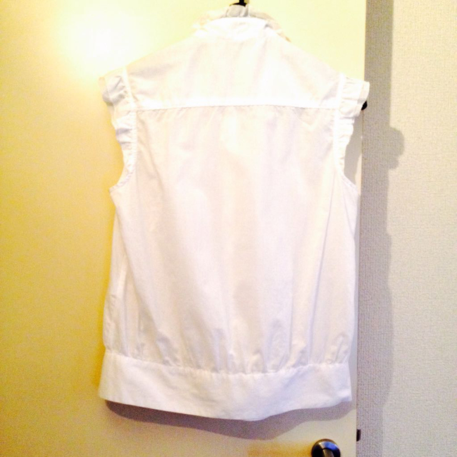 ZARA(ザラ)の白コットンブラウス レディースのトップス(シャツ/ブラウス(半袖/袖なし))の商品写真