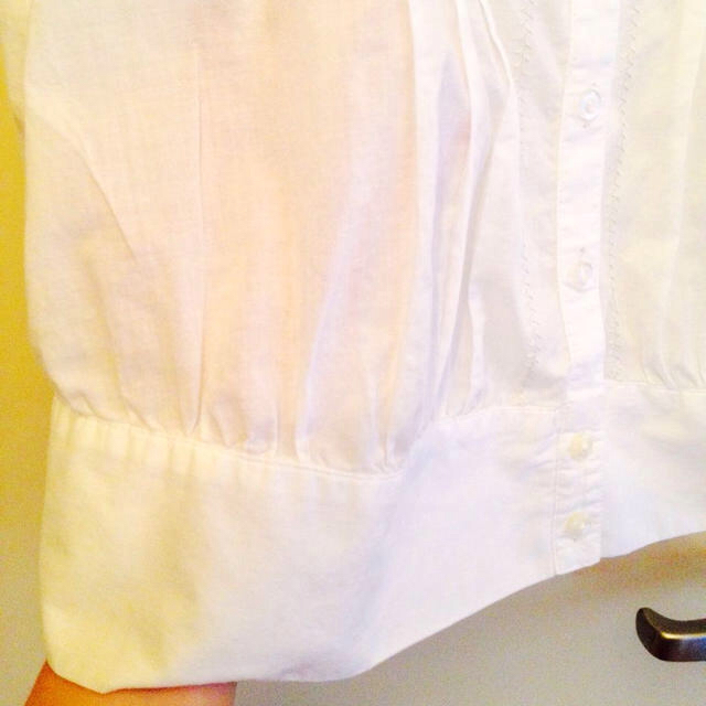 ZARA(ザラ)の白コットンブラウス レディースのトップス(シャツ/ブラウス(半袖/袖なし))の商品写真