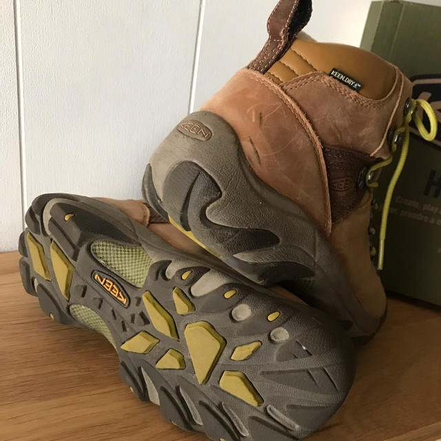 KEEN(キーン)の《 kayoさま専用 》KEEN ピレニーズ トレッキングシューズ  スポーツ/アウトドアのアウトドア(登山用品)の商品写真