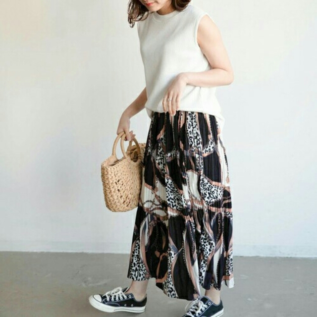 Auntie Rosa(アンティローザ)のアンティローザホリデー♡今期プリーツスカーフ柄スカート レディースのスカート(ロングスカート)の商品写真