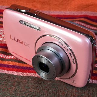 パナソニック(Panasonic)のlumix dmc-S1  1200万画素 4倍ズーム 4GB SDカード付き(コンパクトデジタルカメラ)