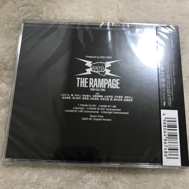 THE RAMPAGE(ザランページ)のTHROW YA FIST ランページ シングルCD エンタメ/ホビーのCD(ポップス/ロック(邦楽))の商品写真
