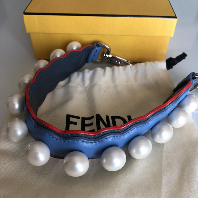 FENDI(フェンディ)の極美品★フェンディ  ミニストラップユー レディースのファッション小物(その他)の商品写真