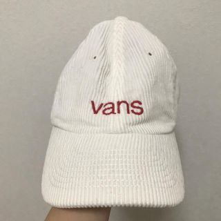 ヴァンズ(VANS)の帽子白(キャップ)