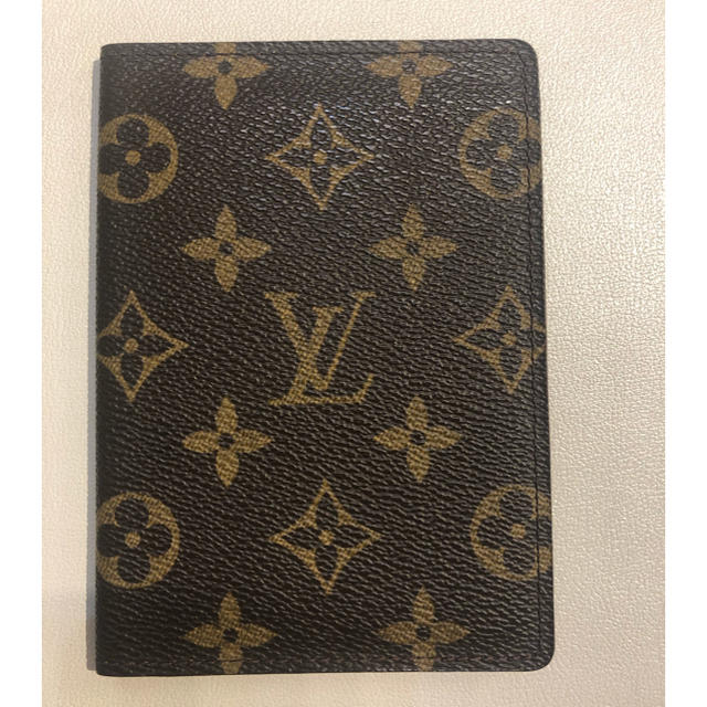 LOUIS VUITTON(ルイヴィトン)の週末お値下げ**ルイヴィトン パスポートケース メンズのファッション小物(その他)の商品写真