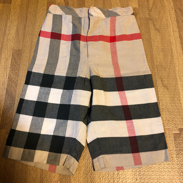 BURBERRY(バーバリー)のバーバリー ハーフパンツ 美品 キッズ/ベビー/マタニティのキッズ服男の子用(90cm~)(パンツ/スパッツ)の商品写真