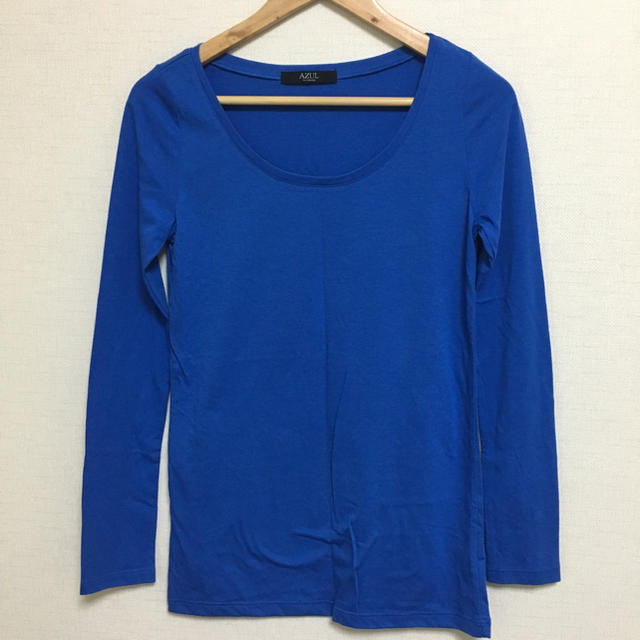 AZUL by moussy(アズールバイマウジー)の新品  AZUL by moussy ロンT レディースのトップス(Tシャツ(長袖/七分))の商品写真