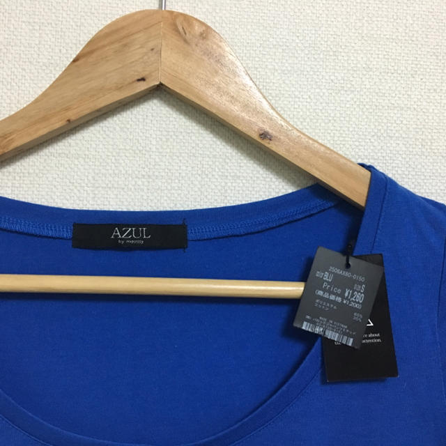 AZUL by moussy(アズールバイマウジー)の新品  AZUL by moussy ロンT レディースのトップス(Tシャツ(長袖/七分))の商品写真