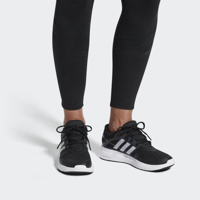 adidas(アディダス)のアディダス シューズ 黒 レディースの靴/シューズ(スニーカー)の商品写真