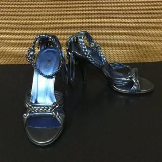 ダイアナ(DIANA)のDIANA ブルーメタリックパンプス １回使用品 M(ハイヒール/パンプス)