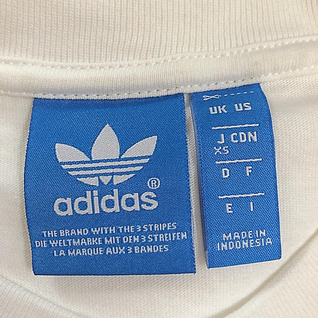 adidas(アディダス)のadidas (アディダス)Tシャツ レディースのトップス(Tシャツ(半袖/袖なし))の商品写真