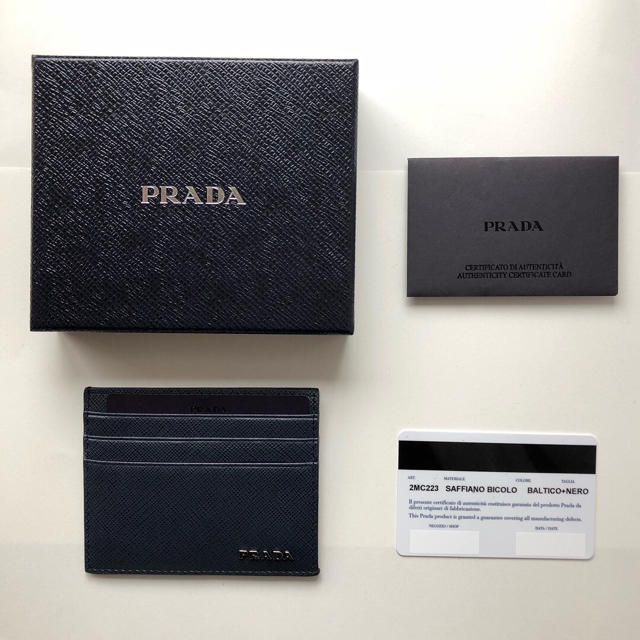 PRADA(プラダ)のプラダ  パスケース 正規品 新品 メンズのファッション小物(名刺入れ/定期入れ)の商品写真