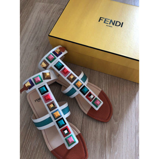 FENDI - 新品未使用☆Fendi スタッズサンダルの通販 by ゆっこ's shop