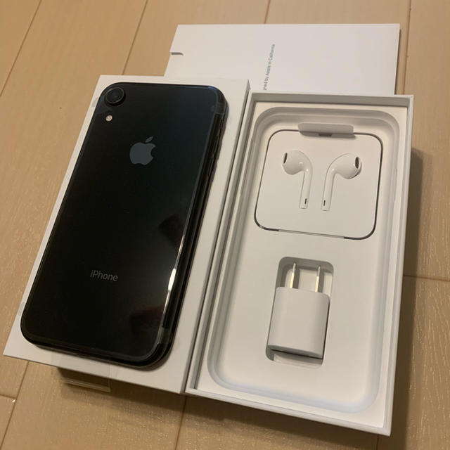 iPhone(アイフォーン)のiPhone XR 64GB ブラック SIMフリー スマホ/家電/カメラのスマートフォン/携帯電話(スマートフォン本体)の商品写真