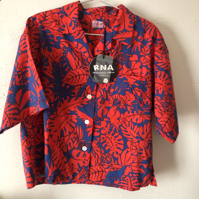 RNA(アールエヌエー)のRNAアロハシャツ レディースのトップス(シャツ/ブラウス(半袖/袖なし))の商品写真