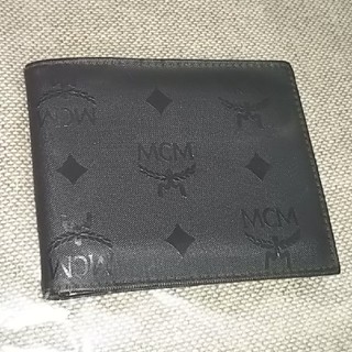 エムシーエム(MCM)のMCM 本物！ 2つ折り財布！予備のお財布にも...♪*ﾟ(折り財布)