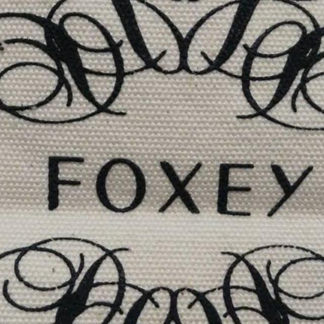 FOXEY(フォクシー)のFOXEY　ノベルティ　ロゴ刺繍舟形バック レディースのバッグ(ハンドバッグ)の商品写真