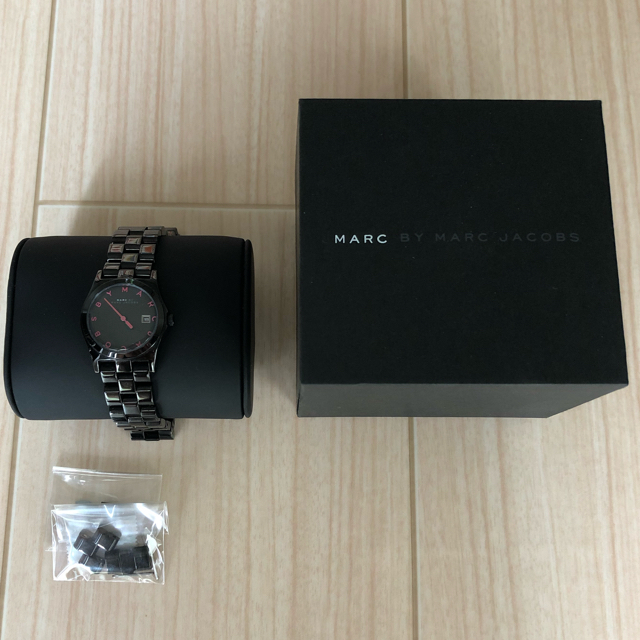 MARC BY MARC JACOBS(マークバイマークジェイコブス)のマークバイマークジェイコブス 腕時計 レディースのファッション小物(腕時計)の商品写真