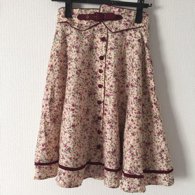 F i.n.t(フィント)のfint 花柄サーキュラースカート レディースのスカート(ひざ丈スカート)の商品写真