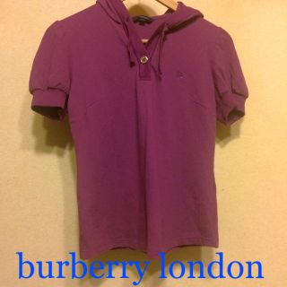 バーバリー(BURBERRY)のBURBERRY LONDON 紫色のフード付ポロシャツ(ポロシャツ)