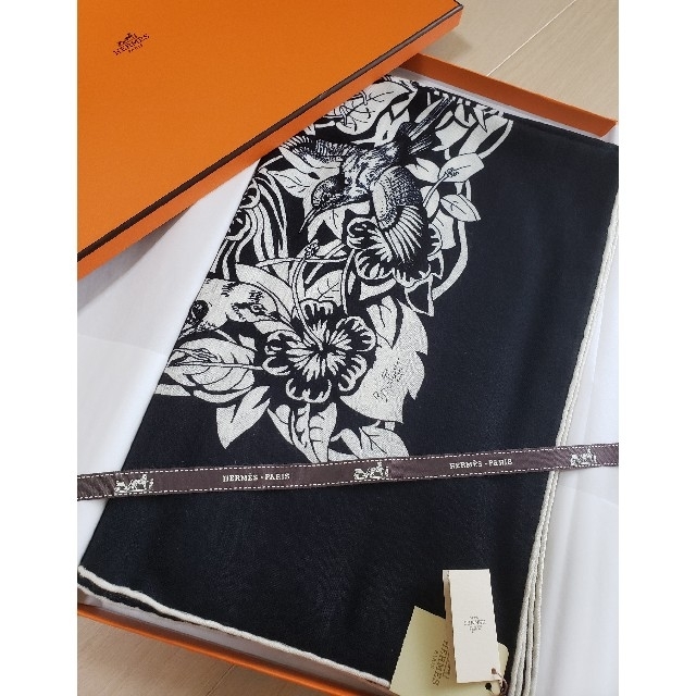 Hermes(エルメス)の完売 入手困難 新品 エルメス HERMES カシシル ショール 140×140 レディースのファッション小物(ストール/パシュミナ)の商品写真